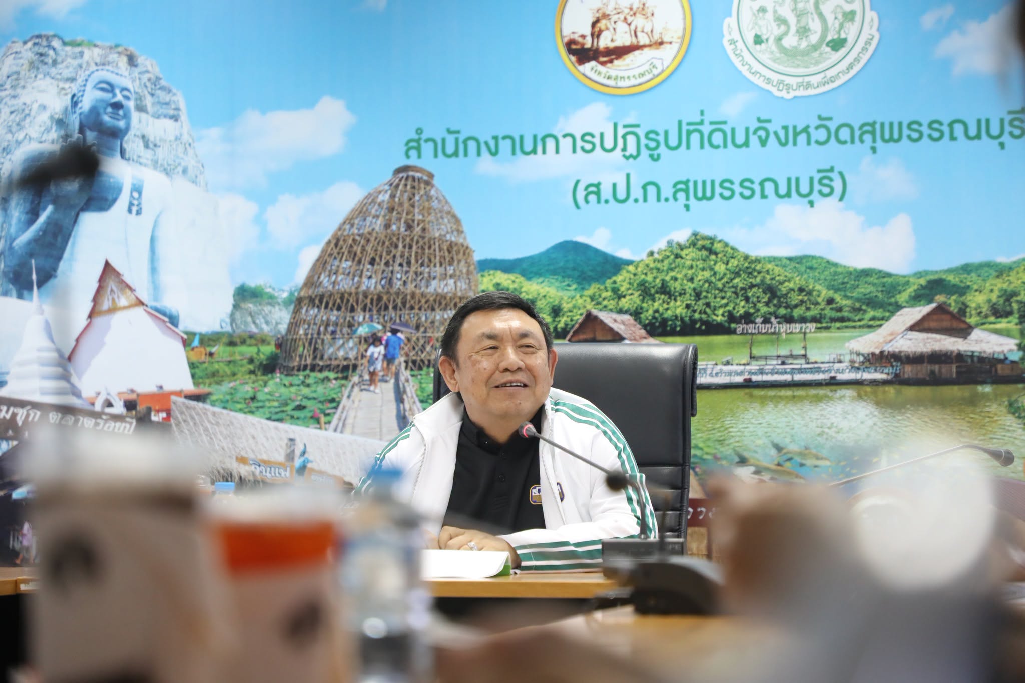 title - เลขาธิการ ส.ป.ก. ตรวจเยี่ยม ส.ป.ก. สุพรรณบุรี